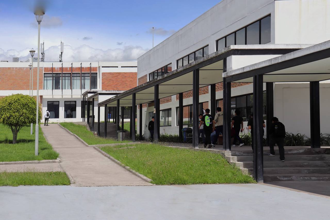 Estudiantes Centro de Idiomas
